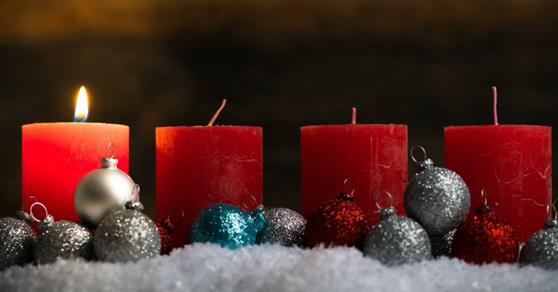 72808-red-advent-candles-gettyimages-fotogestoeber.1200w.tn_-1024x535.jpg